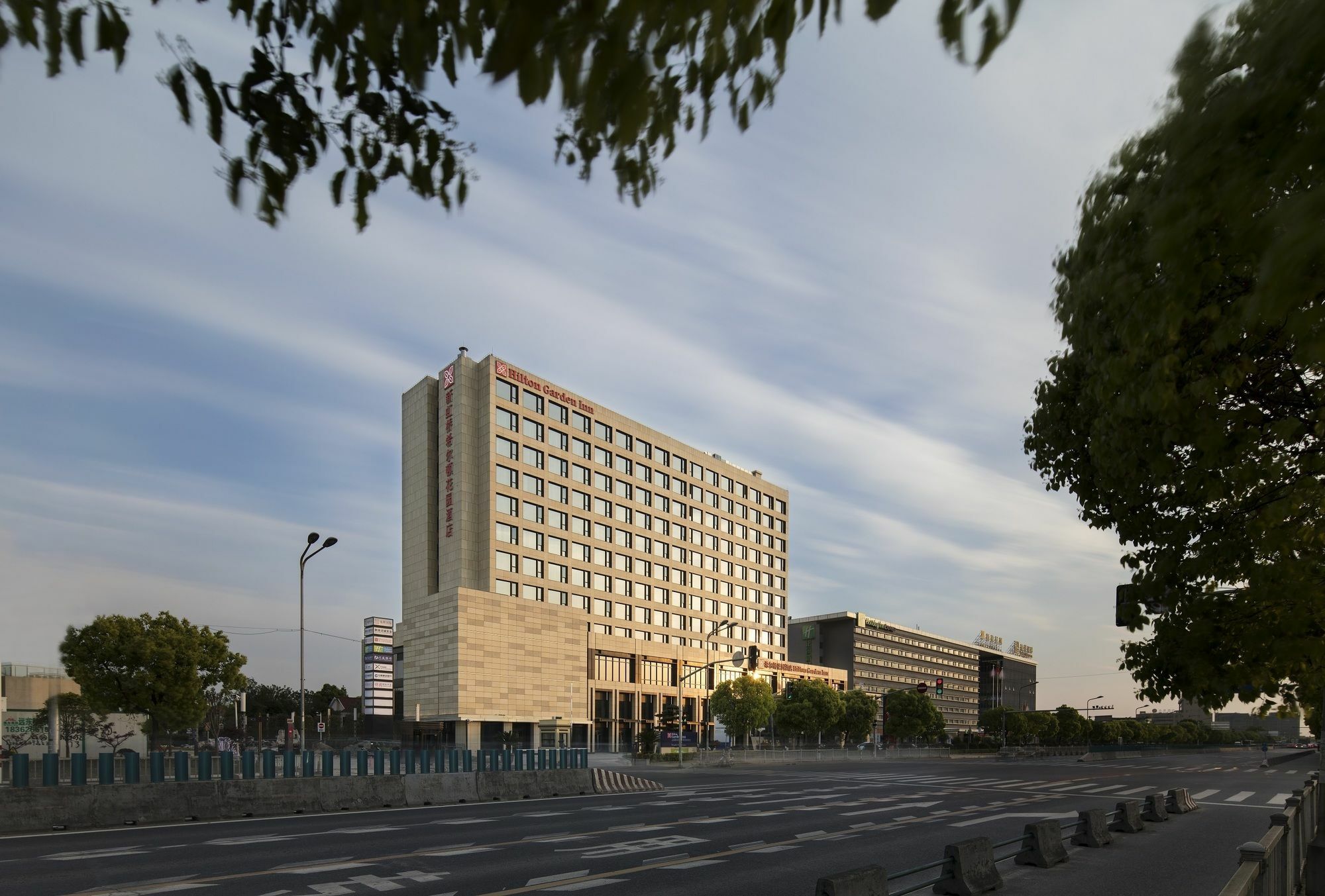 Hilton Garden Inn Shanghai Hongqiao Necc מראה חיצוני תמונה